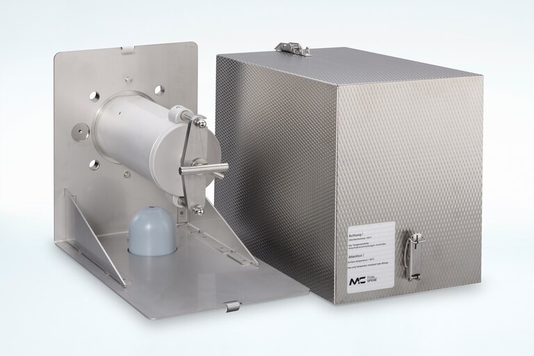 Schrägansicht Gasentnahmesonde SP3100/Ex, Zone 1 und Wetterschutzhaube