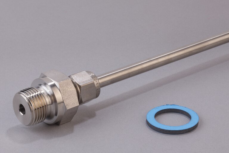 Schrägansicht liegendes Entnahmerohr PSP4000/SS und PTFE-Klemmring