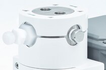Pumpenkopfoberteil aus rostfreiem Stahl mit Bypassnadelventil aus PVDF (Option)
